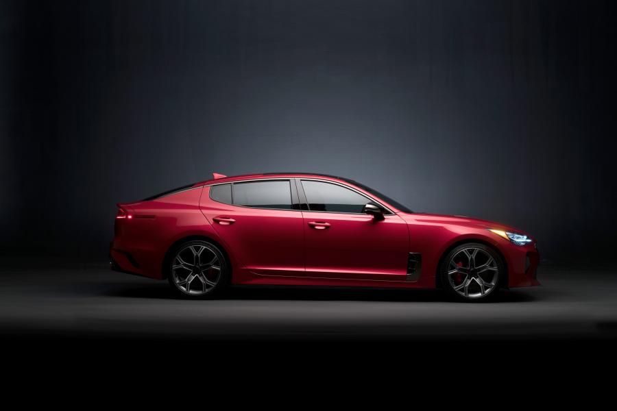  Kia Stinger GT (CK) 2017 года  (NA) (фото 12 из 50)